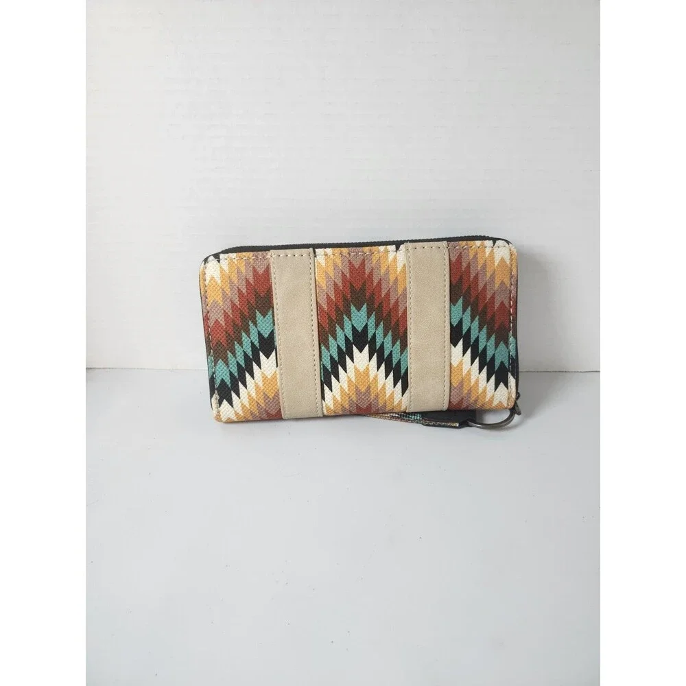 Wrangler Women’s Southwestern Aztec Geometric Multicolor Wristlet Wallet